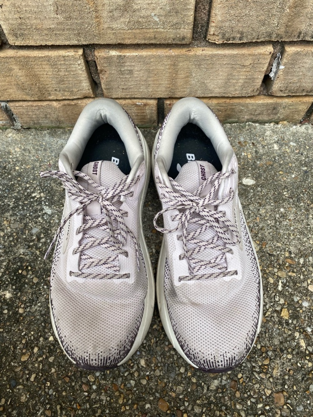 BROOKS Women’s Ghost Max 2 Neutral Running & Walking Tennis Shoe in Size 11 - Picture 3 of 8